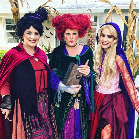 Sanderson sisters witch display